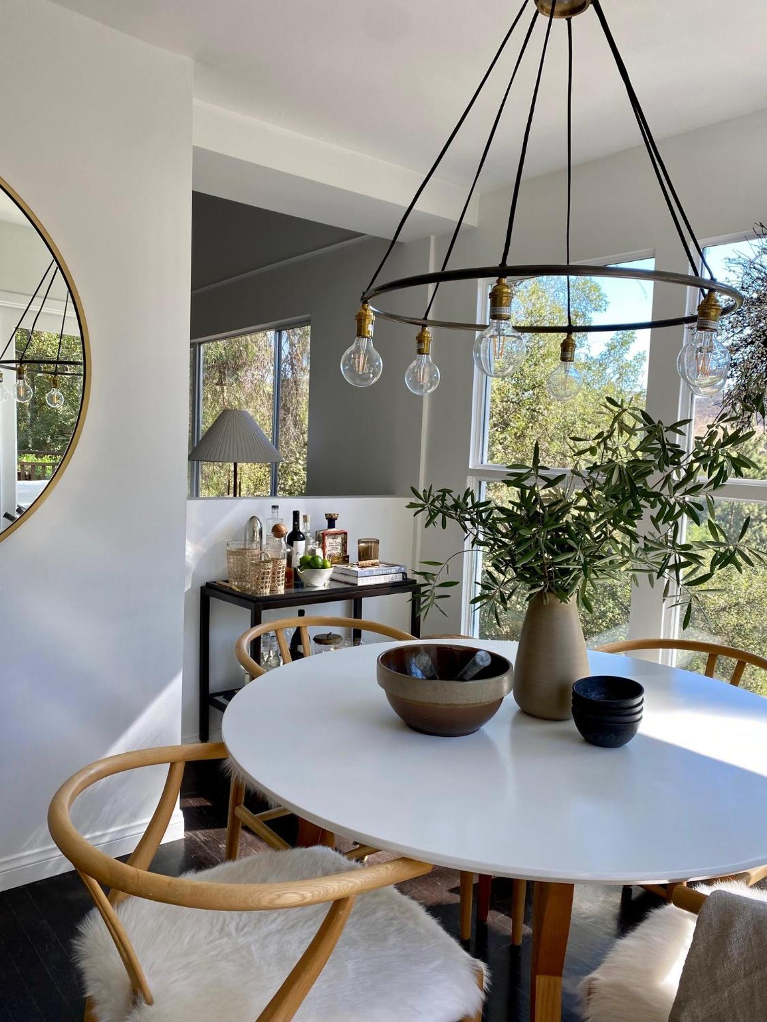 Zen Treehouse Retreat-great Views & Peaceful Decks Hébergement de vacances