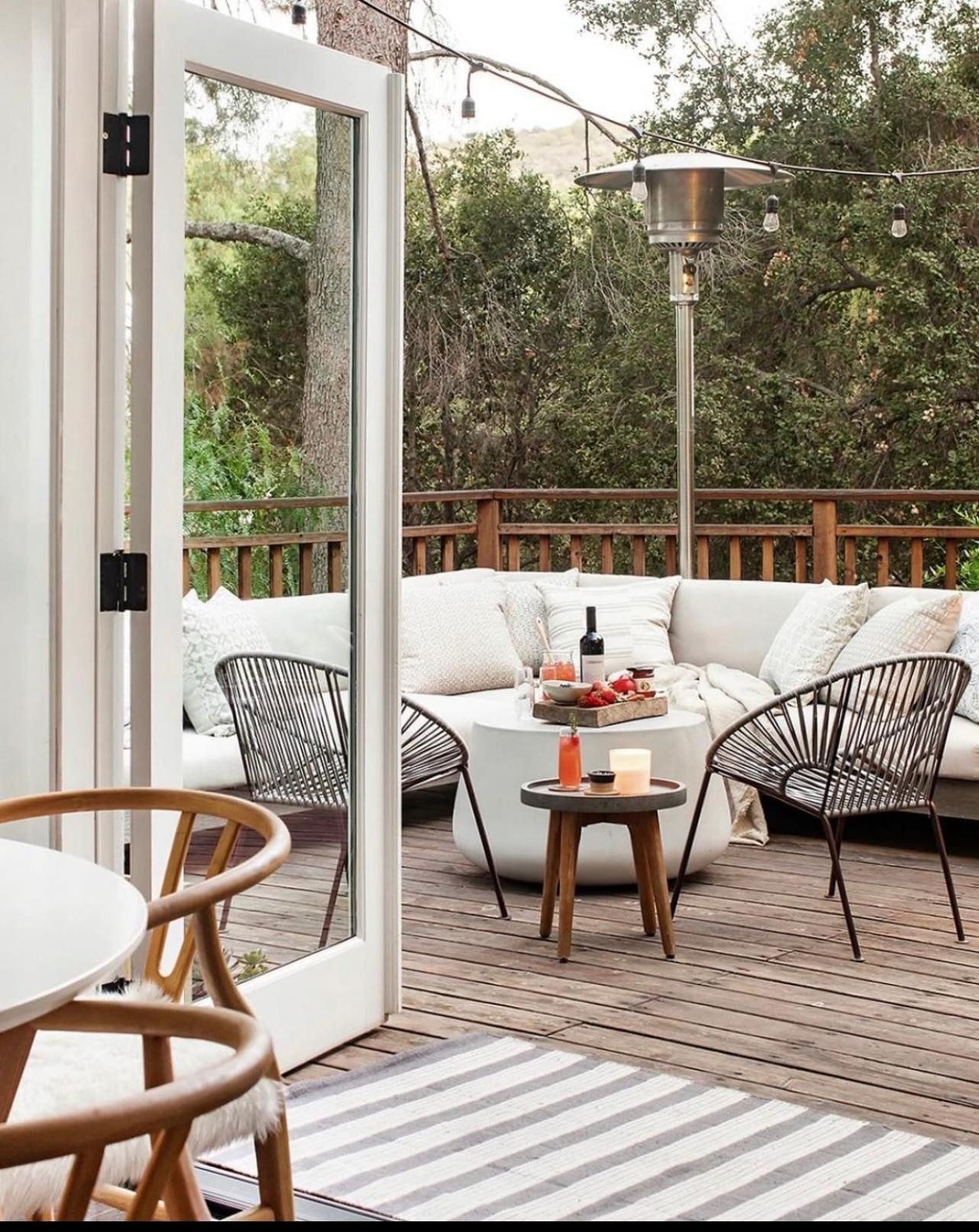 Zen Treehouse Retreat-great Views & Peaceful Decks Hébergement de vacances *